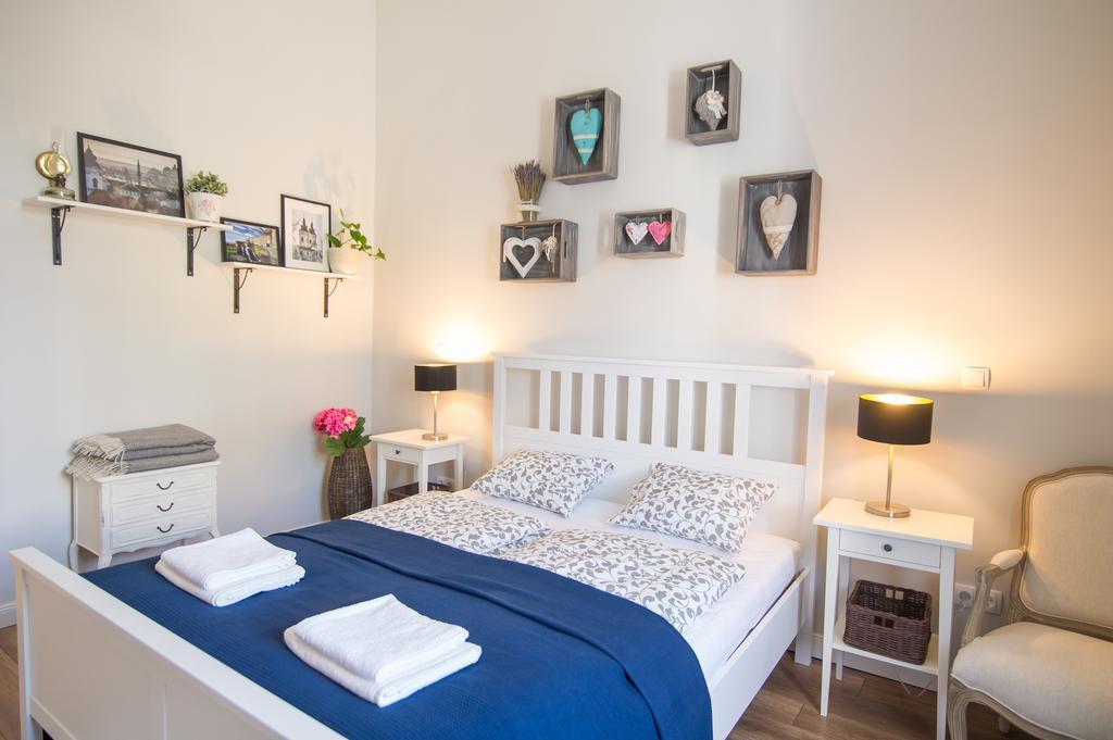 Brody Apartman 埃格尔 外观 照片